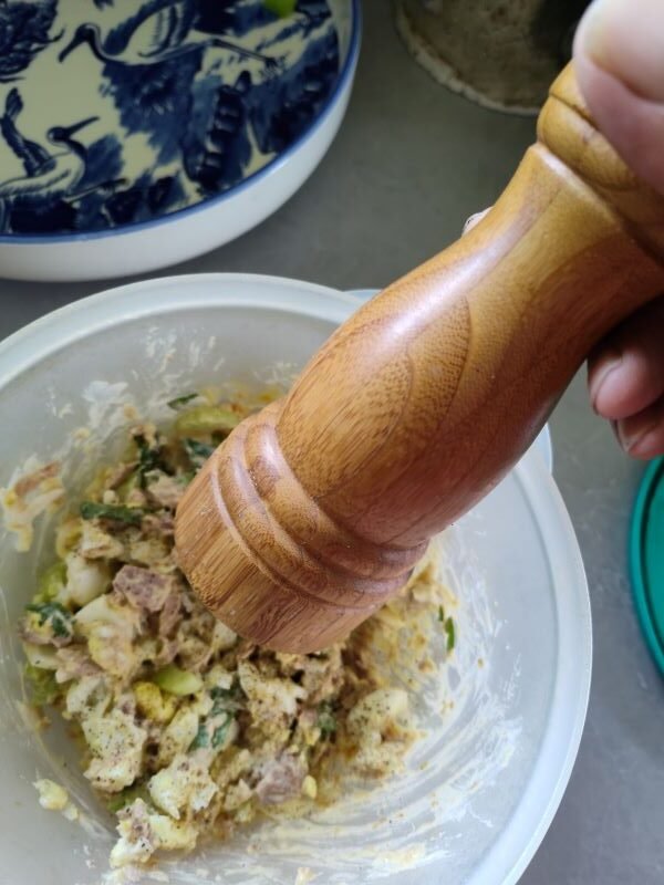 Directions to make Tuna and egg salad 