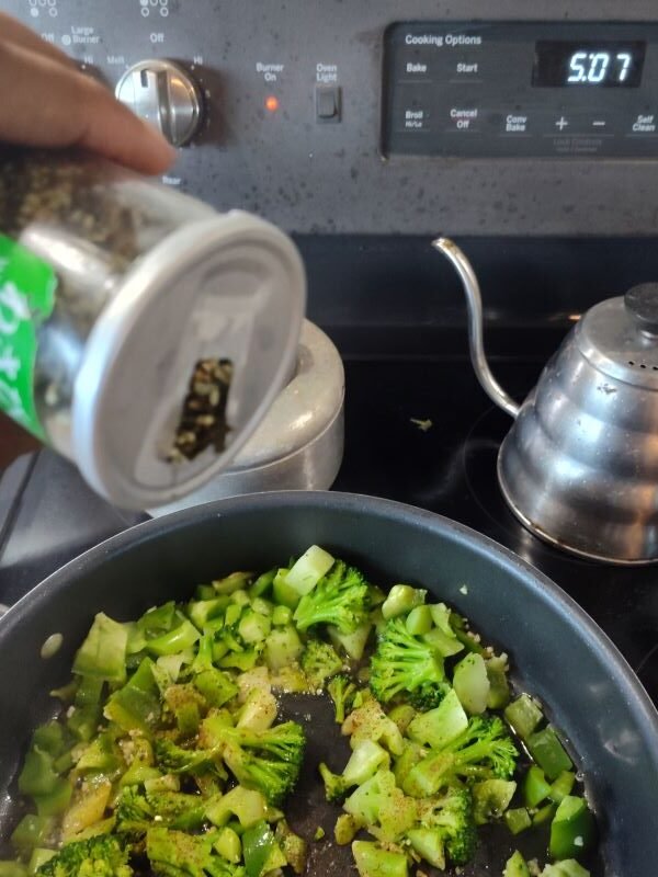 How to make this keto ground beef and broccoli