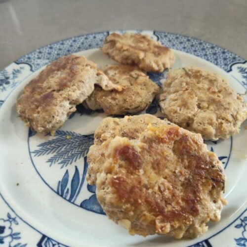 Keto-breakfast-sausage-patties-fried-patties-plated-1