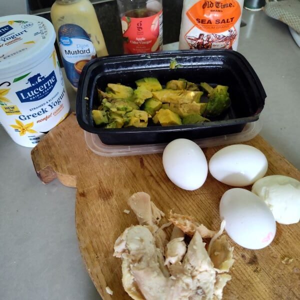 Ingredients for Avocado Egg Salad with chicken